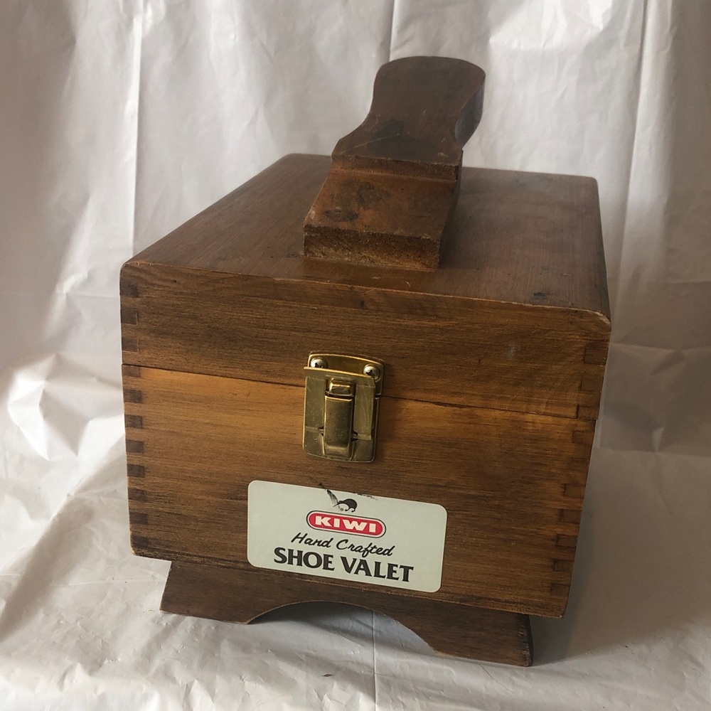Kiwi solid oak & brass shoe valet, polish, brushes, laces, cloth.
